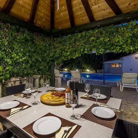 Ana Villa Umljanovic