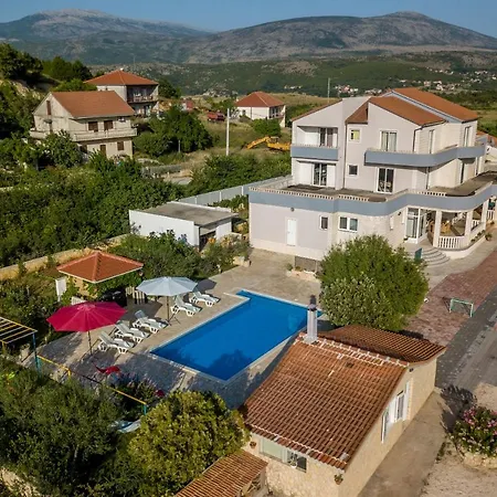 Villa Ana *